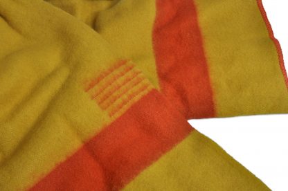 Vlněná deka extra silná žlutá s oranžovými pruhy 160 x 220 cm
